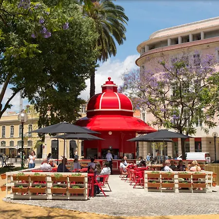 Ribeira Garden * Lisbon