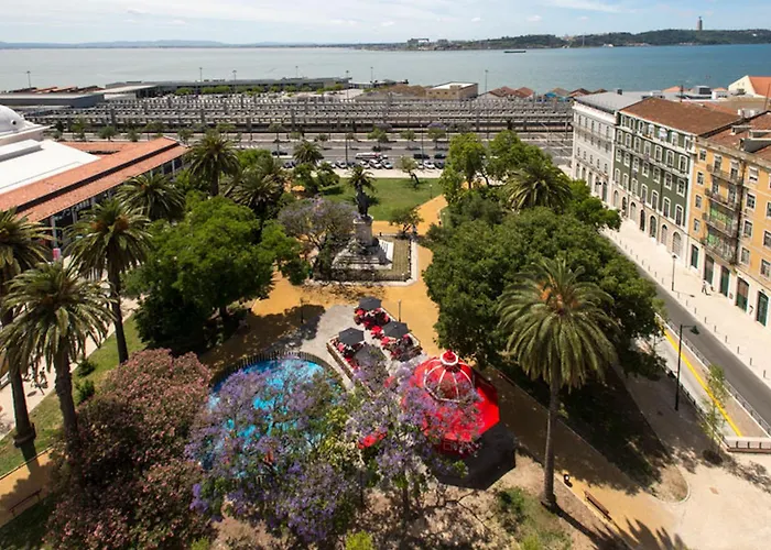 Ribeira Garden * Lisbon